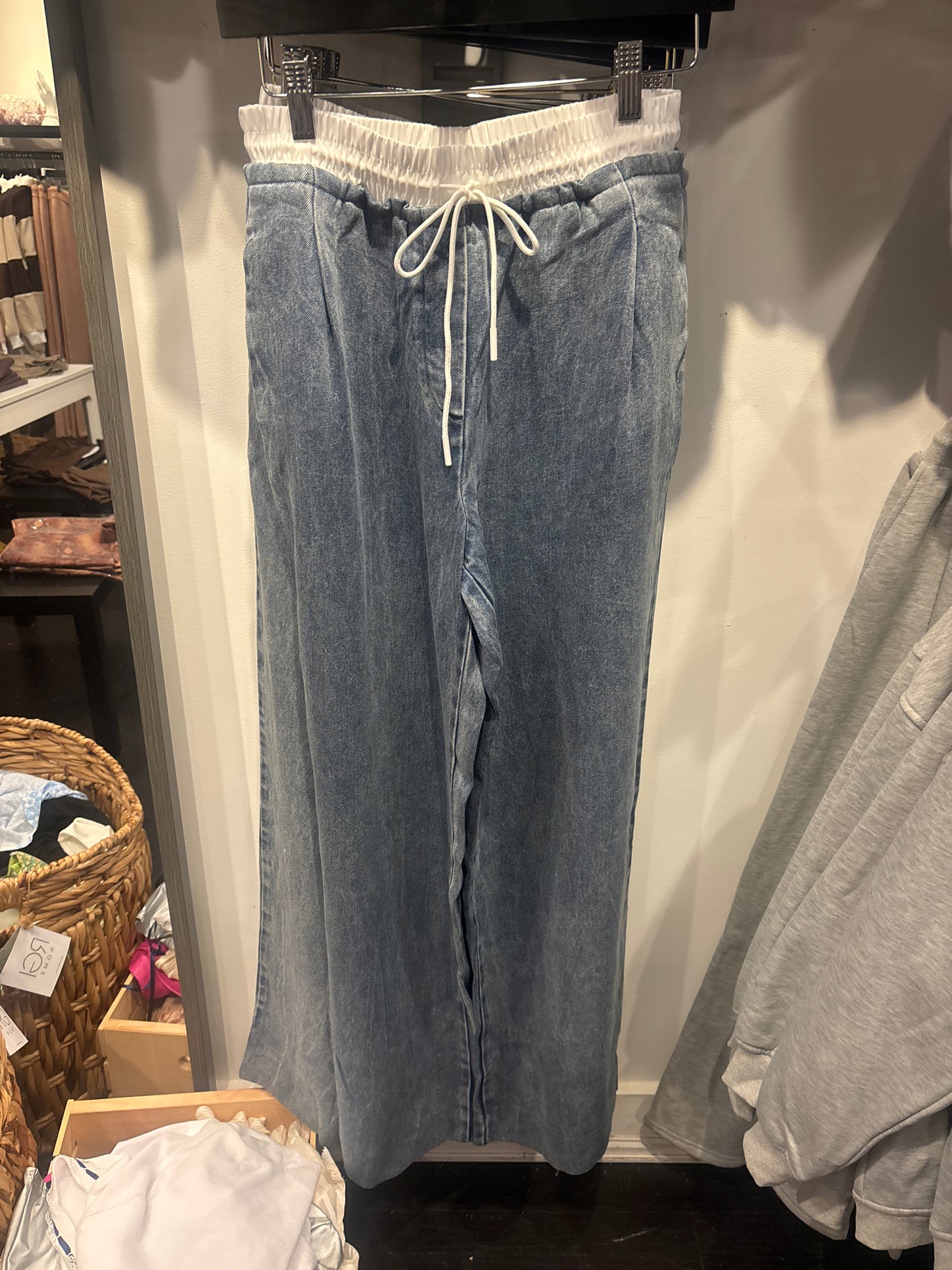 White waist jeans