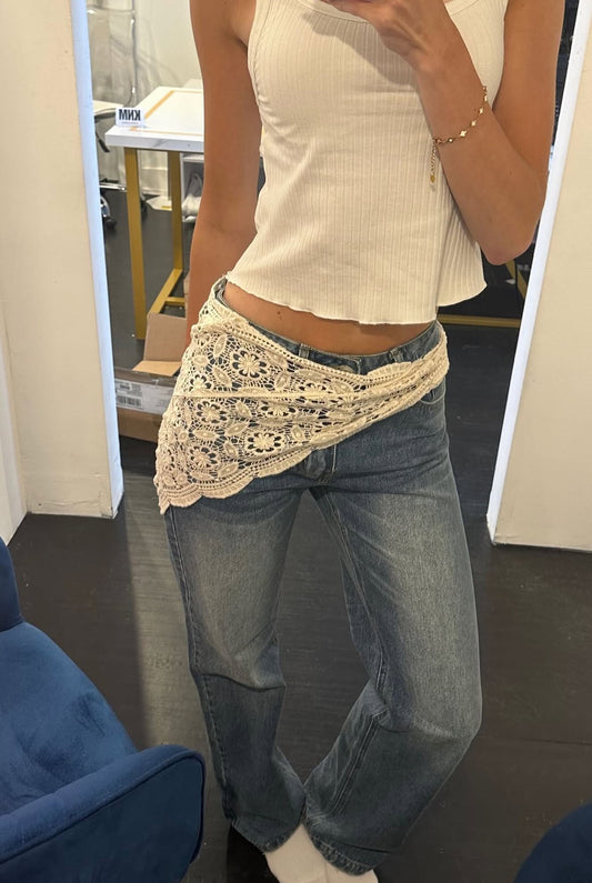 Jeans with crotchet detail